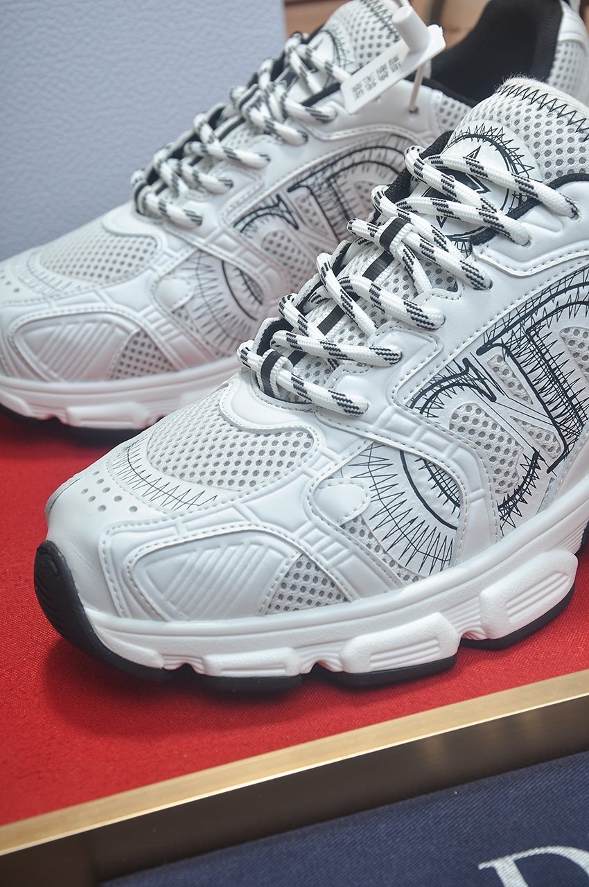 Dior Silver, White & Black Low-Top Sneakers — detail