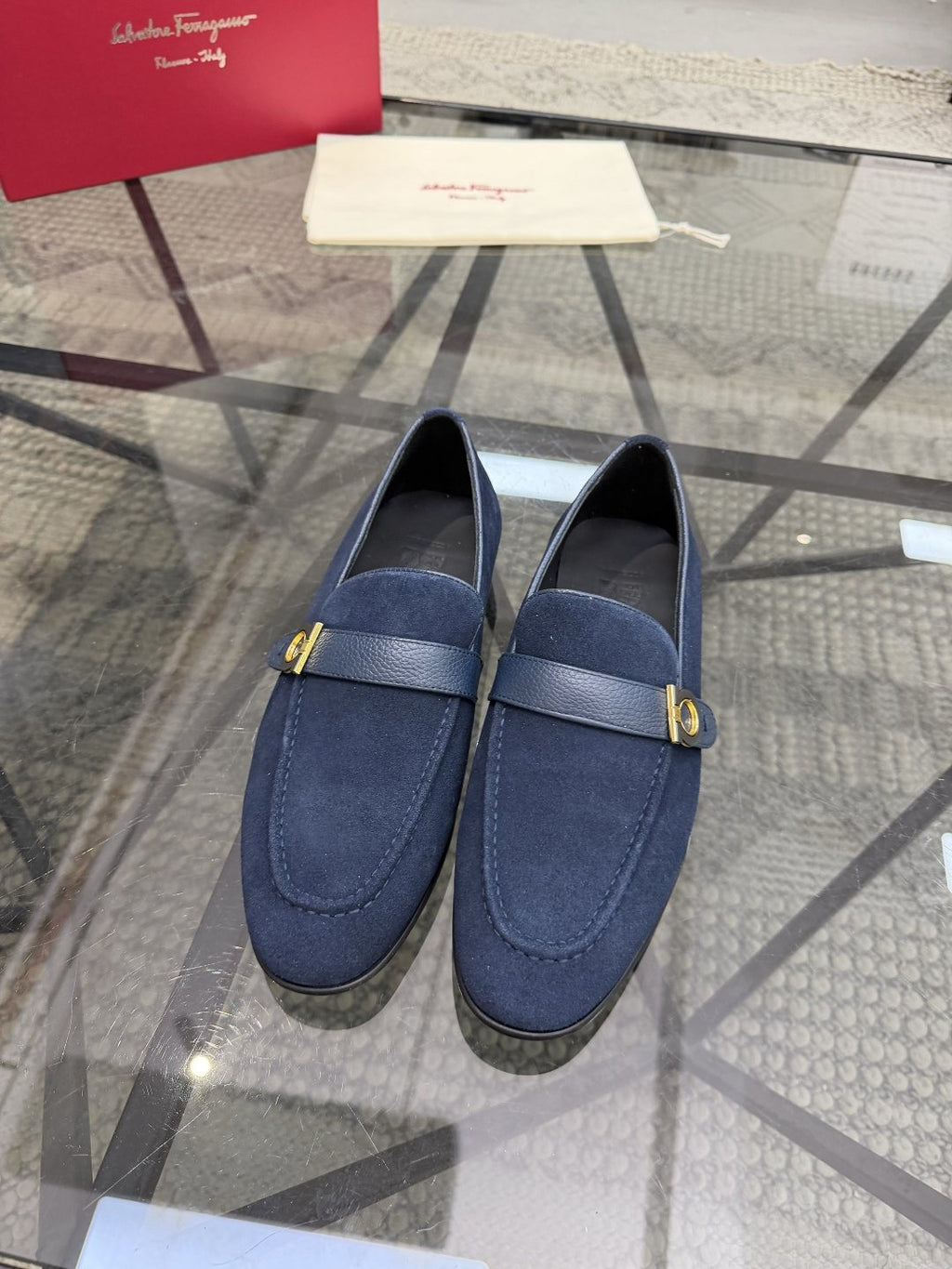 Men's Ring Detail Slip-On Loafers — model