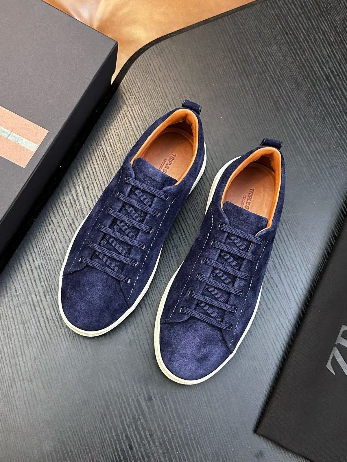 微商相册测试鞋子-Zegna Taupe Brown Lace-Up Sneakers — front