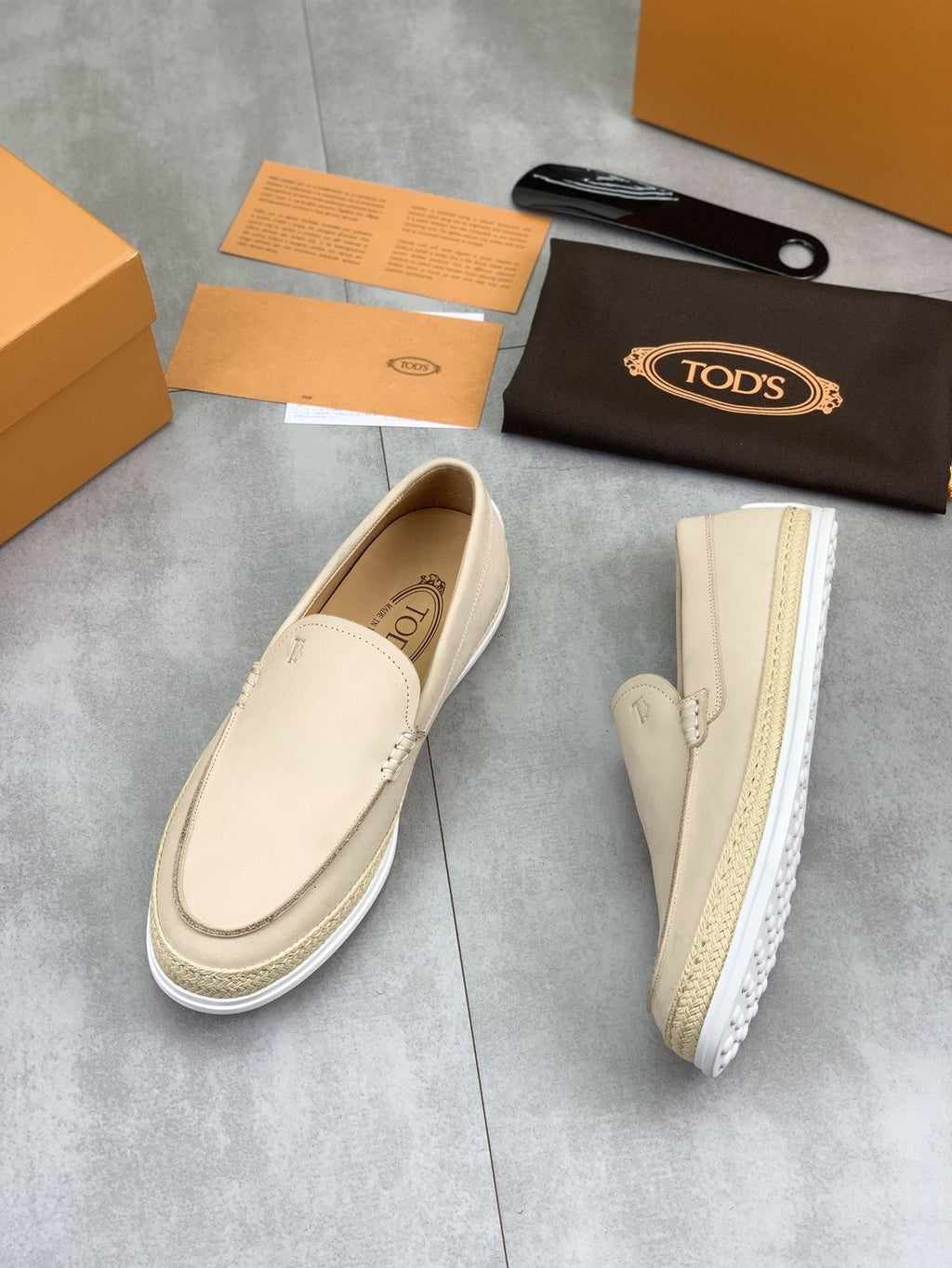 TOD'S Raffia-Trim Driving Loafers — side